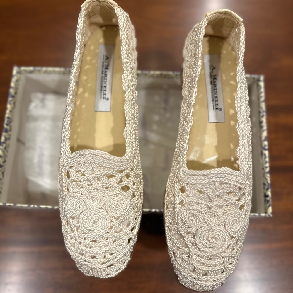 A. Marinelli Crochet Ecru "Gypsy" flats (Vintage) 8 1/2 NARROW